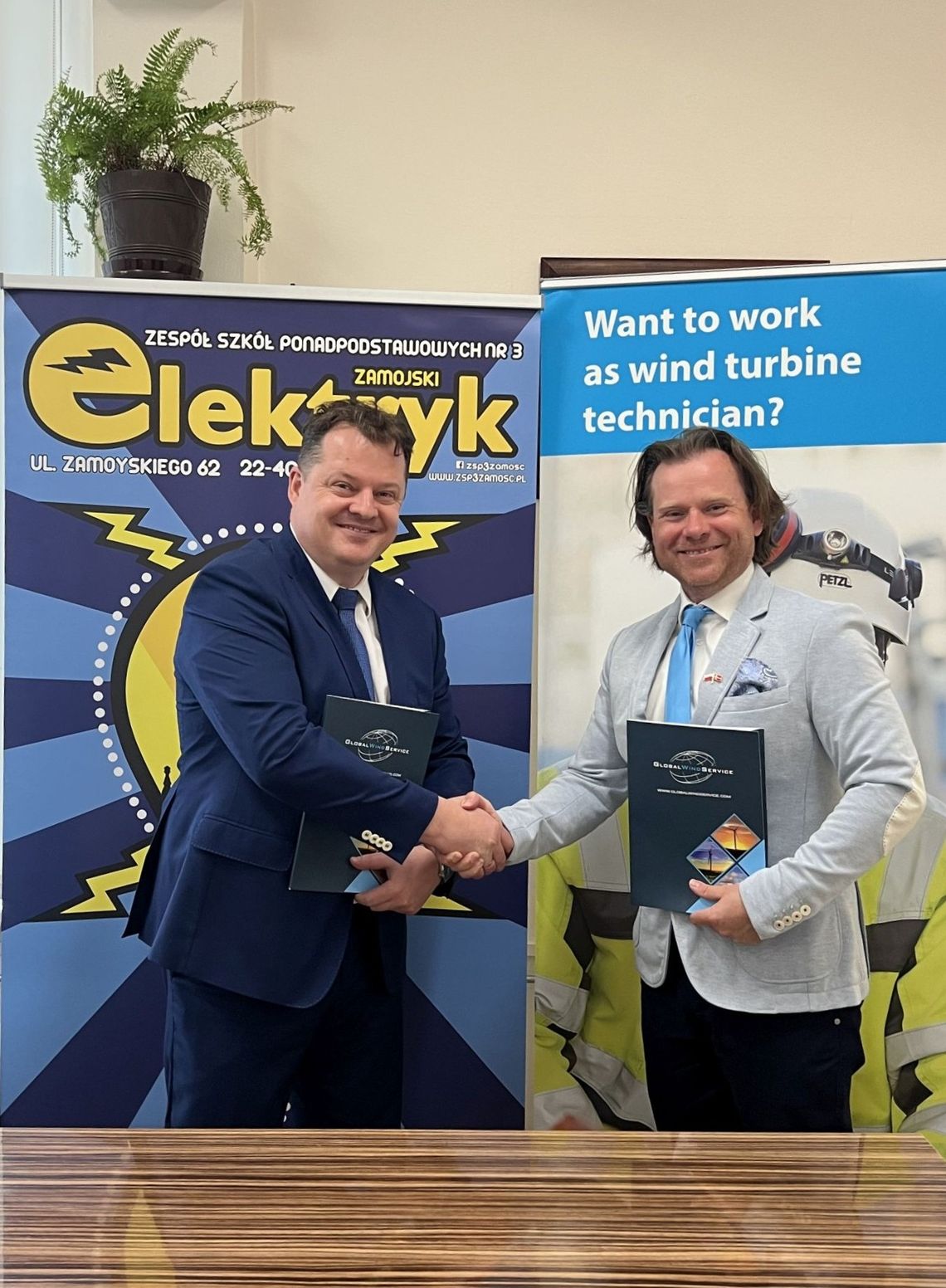 Współpraca szkoły z firmą z branży energetyki wiatrowej sformalizowana