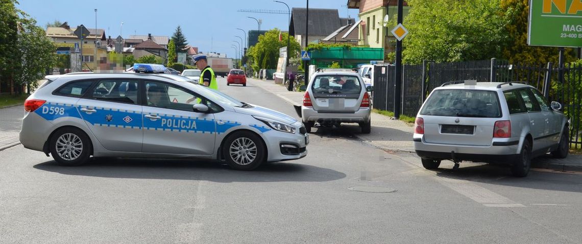 Wypadek. Zderzenie pojazdów, pieszy w szpitalu Wypadek. Zderzenie pojazdów, pieszy w szpitalu