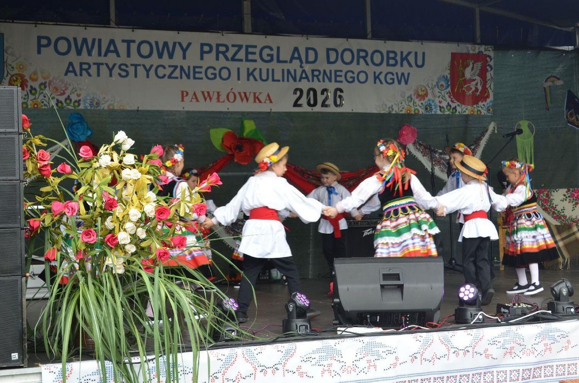 XVI Powiatowy Przegląd Dorobku Artystycznego i Kulinarnego Kół Gospodyń Wiejskich w Pawłówce XVI Powiatowy Przegląd Dorobku Artystycznego i Kulinarnego Kół Gospodyń Wiejskich w Pawłówce