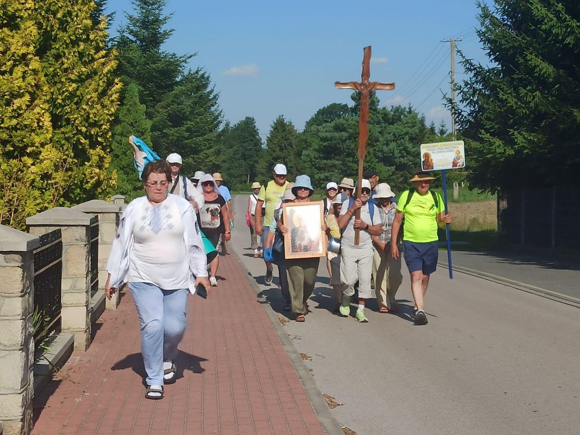 Z Bełza na Jasną Górę