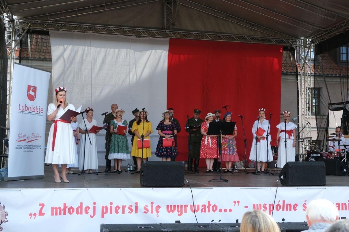 "Z młodej piersi się wyrwało…” za nami wspólne śpiewanie pieśni patriotycznych