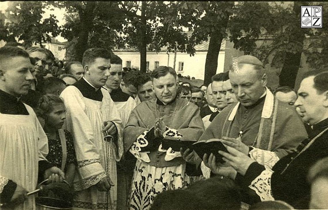 Zbieramy zdjęcia z pobytu biskupa Stefana Wyszyńskiego