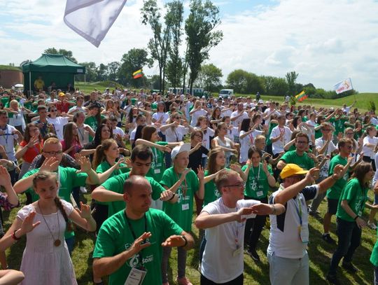 Międzynarodowy dzień wspólnoty ŚDM w Zamościu cz.1 (zamojskie Błonia)