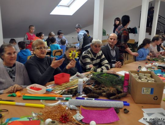 Warsztaty tradycyjnych ozdób świątecznych w Bukowej