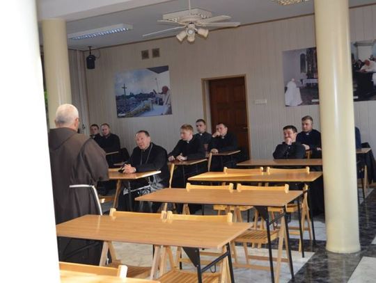 Spotkanie w ramach kursu duszpasterskiego dla kapłanów (10.11)