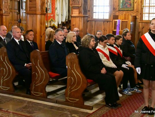 Lipiny. Poświęcenie odnowionej świątyni i cmentarza