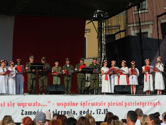 "Z młodej piersi się wyrwało…” za nami wspólne śpiewanie pieśni patriotycznych